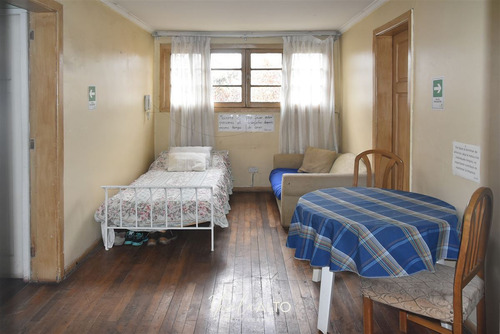 Casa En Venta De 14 Dorm. En Macul/hogar Adulto Mayor