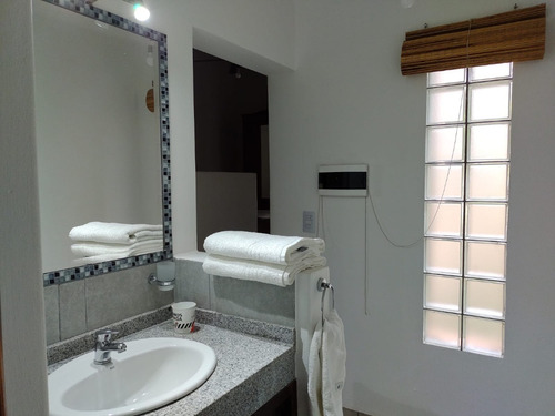 Imagen 5 de 13 de Casa De Campo Tipo Loft. En Villa De Las Rosas, Córdoba (traslasierra) Con Amplio Parque Y Pileta A Pocas Cuadras Del Centro.