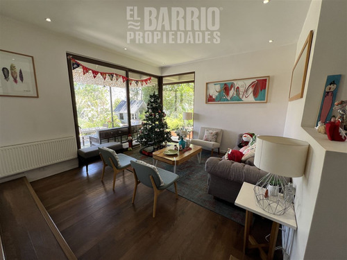 Casa En Venta De 4 Dorm. En Colina