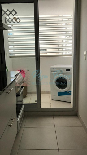 Apartamento En Brava, 1 Dormitorio Alquiler Anual- Ref: 2527