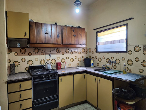 Imagen 12 de 23 de Casa En Venta A Refaccionar En Ituzaingo Norte