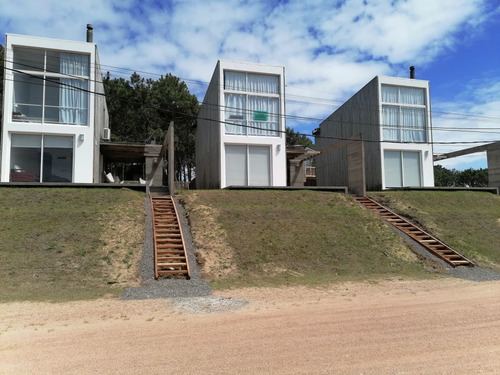 3 Casas Con Vista Panorámica - Excelente Inversión Y Renta