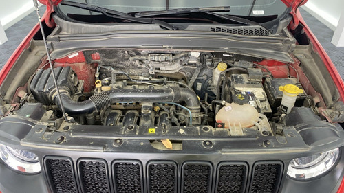 Imagen 24 de 25 de Jeep Renegade 2023 Sport 1.8