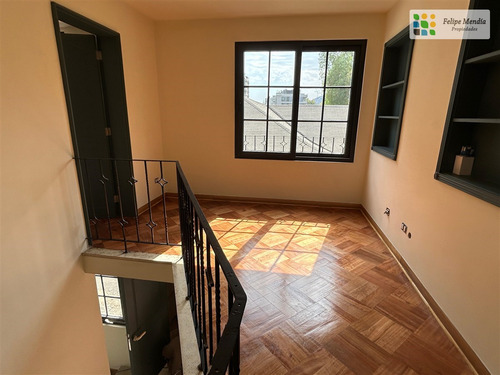 Completamente Remodelada, 3 Dorm, 4 Baños, Estar, Jardín