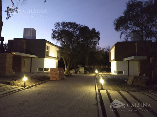 Casas En Venta 3 Dormitorios - Housing Del Golf - Villa Allende Golf - Cba
