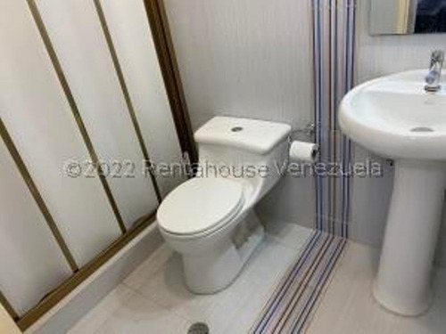 Imagen 11 de 19 de Apartamento En Venta Playa Grande Mls #22-21495 Johana Blan 04123368346