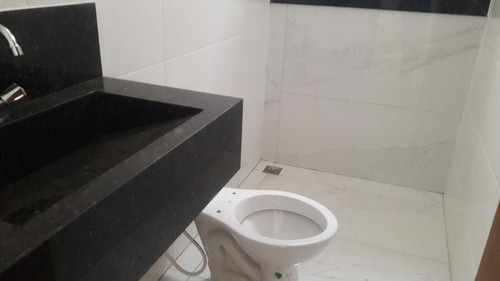 Imagem 12 de 14 de Casa Em Meio Lote