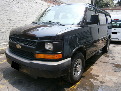 Chevrolet Express 2013 12 Pasajeros Negra