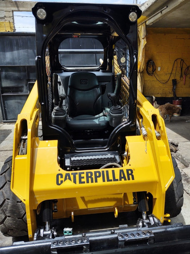 Imagen 5 de 15 de Minicargador Caterpillar 242d Año 2016