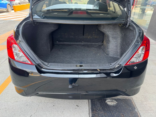 Nissan Versa Advance