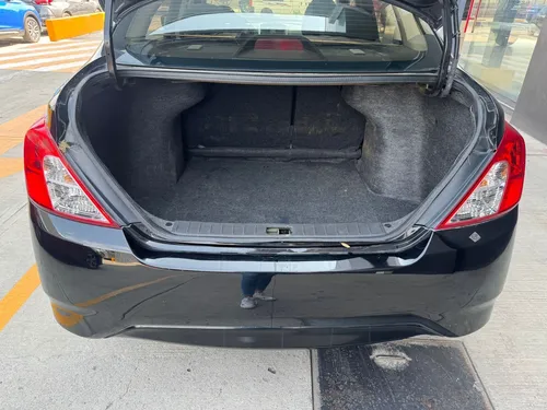 Nissan Versa Advance