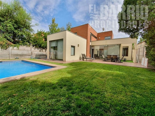 Imagen 1 de 19 de Casa En Venta De 3 Dormitorios En Colina
