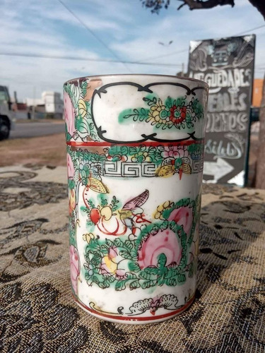 Antiguo Florero Porcelana Japonesa Sellado Y Pintado A Mano.