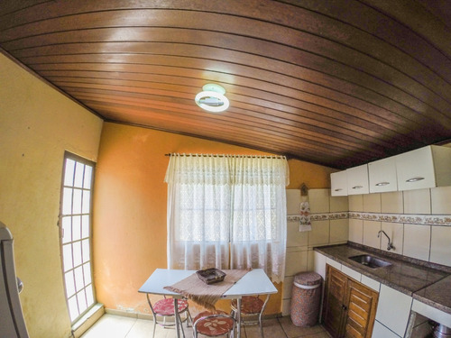 Chácara Em Carrancas Com 02 Chalés, Churrasqueira , Perto Do Complexo De Cachoeiras Da Zilda. - 893