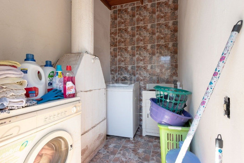 Sobrado Em Tristeza Com 4 Dormitórios - Lu431823