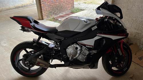 Imagen 5 de 11 de Yamaha R1