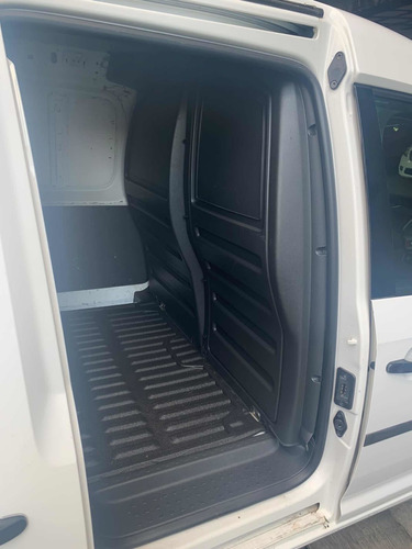 Imagen 13 de 14 de Volkswagen Caddy 1.6 Maxi Std 5 Vel Ac 2017