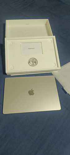 Laptop Apple Macbook 15 Inch Chip M2 1800vds.-