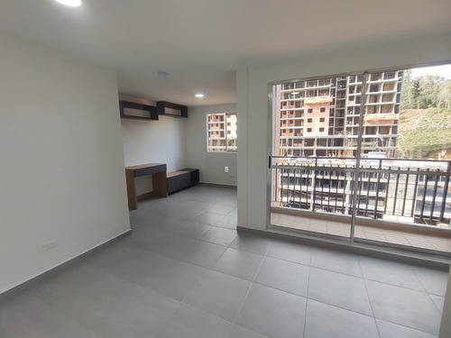 Apartamento Para Arriendo En Rionegro Sector Fontibon (20777).