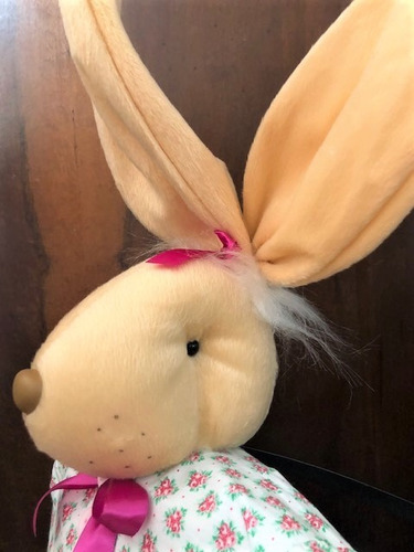 Imagem 4 de 8 de Coelho Sentado Decorativo Em Tecido 90cm
