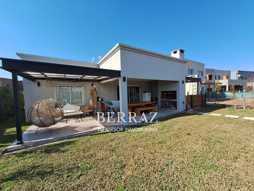 Casa Venta 6 Ambientes En Santa Elisa Pilar Del Este Lote De 563 M2