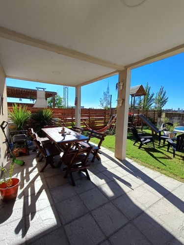 Hermosa Casa En Domselaar Barrio Los Tilos