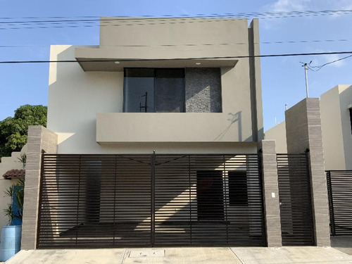 Casa Sola En Venta En Unidad Nacional, Ciudad Madero, Tamaulipas