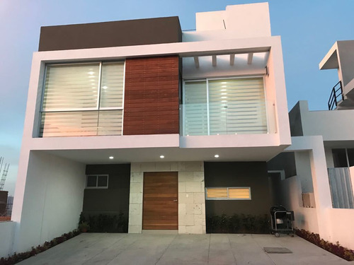 En Venta Residencia En Zibatá, Roof Garden, 4 Recámaras Con 