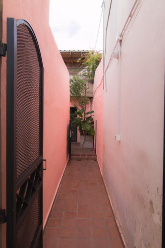 Ph En Venta - 3 Dormitorios 1 Baño - 69mts2 Cubiertos - Lomas Del Mirador