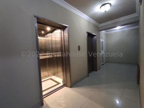 Imagen 11 de 30 de Apartamento Obra Gris Resd. Reina Victoria La Arboleda (piscina Y Planta Eléctrica) 22-22343 Ejc 0424-3439046