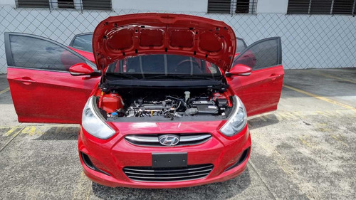 Imagen 5 de 9 de Hyundai Accent 2017