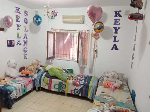 Casa En Venta - 2 Dormitorios 2 Baños - Local - 334mts2 - Burzaco