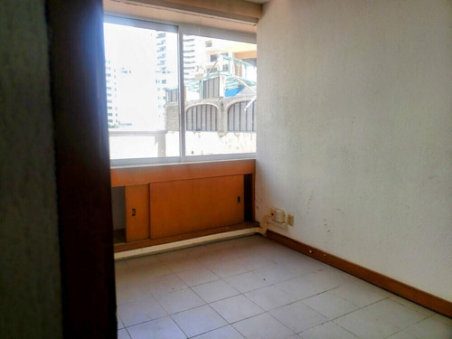 Fracc. Costa Azul Pisos Para Oficinas En Avenida Costera