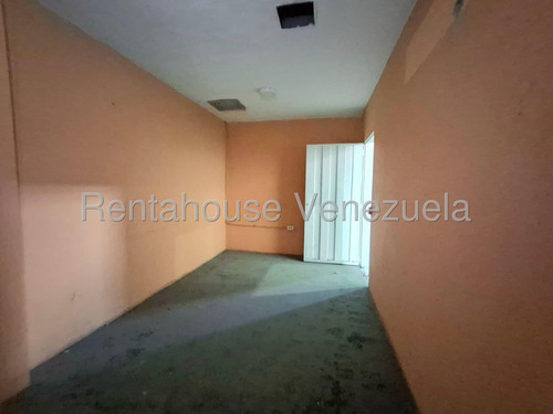 Gisselle Lobo Tiene En Alquiler Galpon En La Zona Industrial I Facil Acceso Zona Estrategica Posee 660m2 Ideal Para Almacén Con Todos Los Servicios Básicos 2 5 1 5 7 9 9