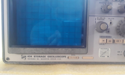434 Storage Osciloscope Tektronix