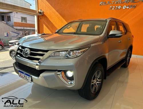 Toyota Hilux SW4 2.7 SR 7 LUGARES 4X2 16V FLEX 4P AUTOMÁTICO