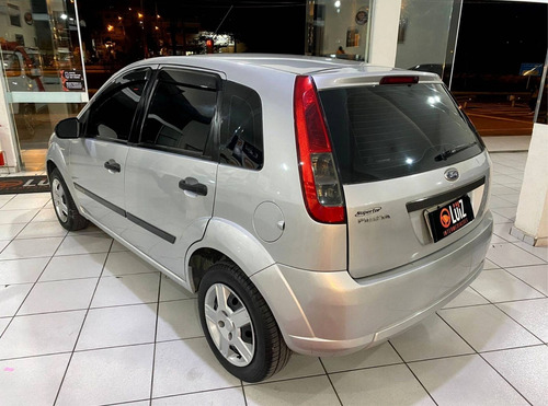Imagem 3 de 6 de Ford Fiesta 1.0 Mpi Hatch 8v Flex 4p Manual