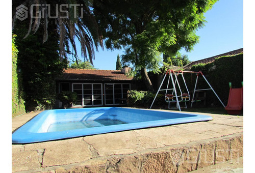 Casa En Venta 3 Ambientes .apta Crédito Castelar Sur