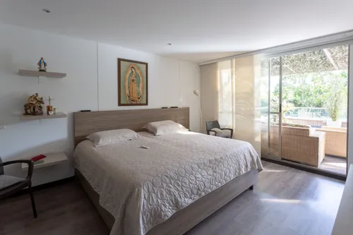 Apartamento En Venta En Llano Grande. Cod V18290