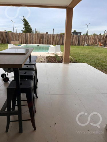 Hermosa Casa En Alquiler Con Muchas Comodidades En Area 10