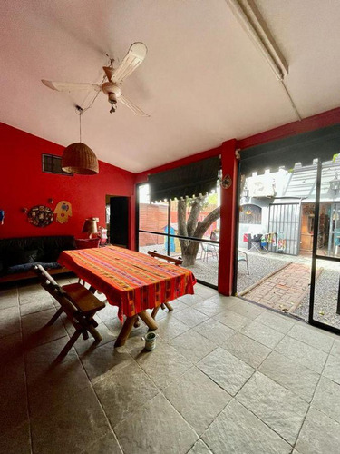 Casa Quinta En Alquiler Para 8 Personas En Parque Leloir Con Quincho Cubierto