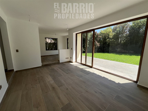 Espectacular Casa En Venta De 3 Dorm. En Piedra, Roja