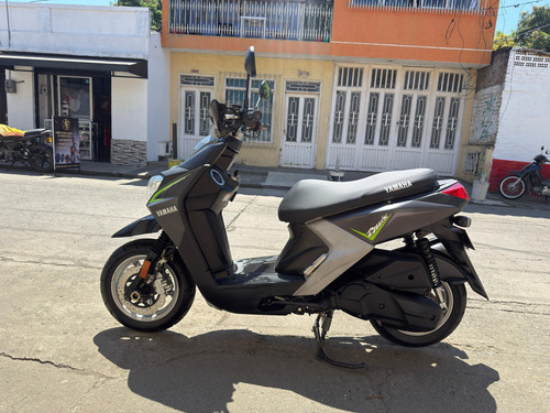 Bwis Fi 2018 Como Nueva Todo Al Dia Con Traspaso Incluido.