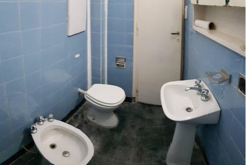 Imagen 13 de 14 de Crovara Al 300. Piso 1 Por Escalera. Sup: 51 M2. Dos Ambientes Y Medio. 2 Patios, Uno Grande Cubierto O Segundo Dormitorio, Otro Chico Descubierto. Muy Luminoso. Apto Profesional. Muy Bajas Expensas