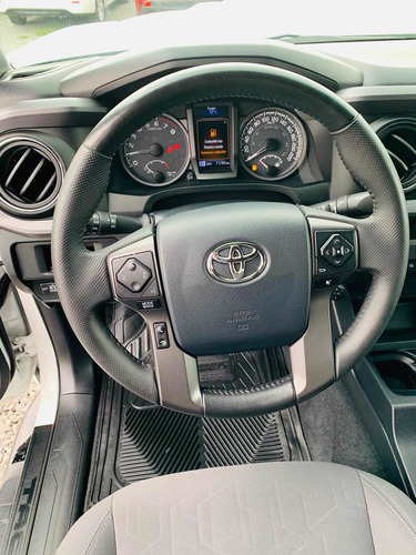Imagen 14 de 15 de Toyota Tacoma 2018 3.5 Trd Sport At