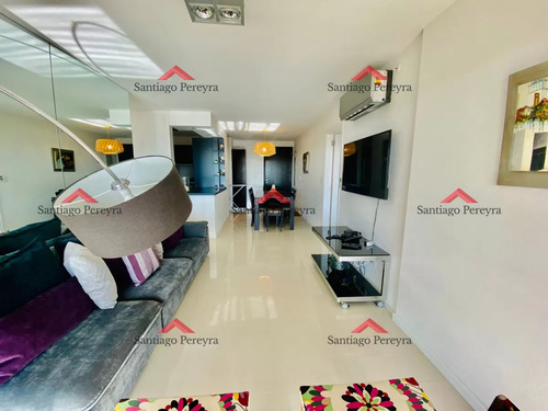 Venta De Apartamento De 2 Dormitorios En Icon Brava Punta Del Este