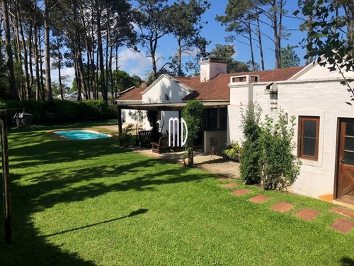 Imagen 18 de 30 de Casa En Laguna Blanca, Muy Buenas Comodidades, Seguridad.- Ref: 6080