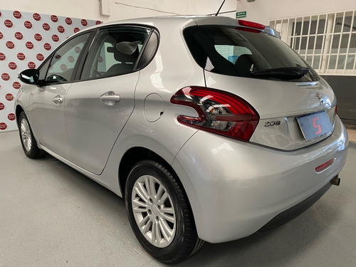 Imagen 6 de 17 de Peugeot 208 1.5 5p Allure 2017