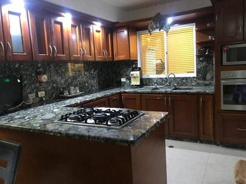 Imagen 3 de 6 de Townhouse En Venta En Milagro Norte Caribean Village. Maracaibo Api 2321