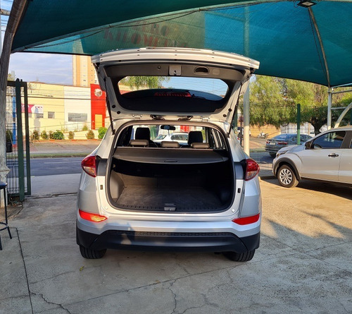 Imagem 8 de 15 de Hyundai Tucson Gdi Gls At Turbo 1.6 Flex Prata